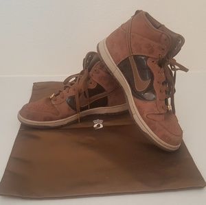 Nike Dunk HI Premium "MIGHTY CROWN" Bison Bone